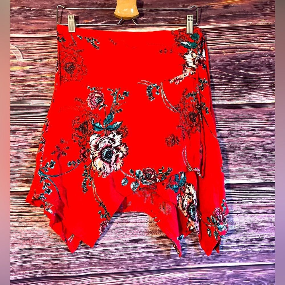 Band of Gypsies Red Flowered Skirt. Size Medium.